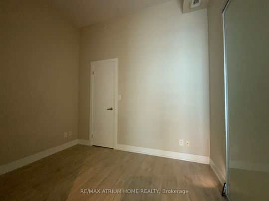 Liv Lofts , #904 - Photo 1