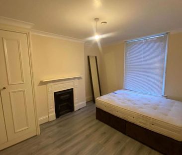 3 bedroom apartment to rent - Photo 5