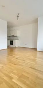 CHARMANTE 2-ZIMMER WOHNUNG MIT BALKON IN SEHR GUTER LAGE - GARAGE OPTIONAL - Photo 1