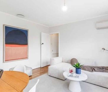 Welcome home to 67A Pembroke Road. - Photo 2