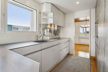 Helle 4.5-Zimmer-Wohnung mit Balkon in Hünenberg – sofort verfügbar! - Photo 5
