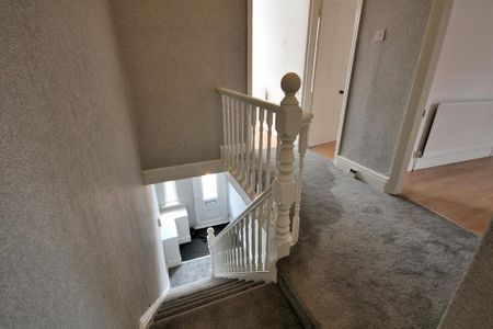 4 bedroom terraced house to rent - Photo 2