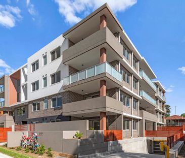 Stunning 2-Bedroom Ground Floor Apartment in the Heart of Carlton - Photo 2