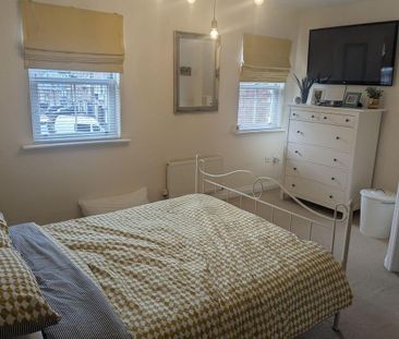 3 bedroom terraced house to rent - Photo 3