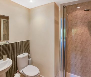 The Decks, Runcorn, WA7 1GH - Photo 6