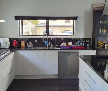 Single Level 4 Bedroom Home in Grenada Village - Photo 5