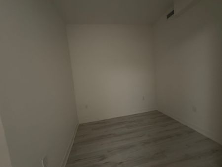 For Lease - 120 Broadway Avenue Unit# 313, Toronto, Ontario - Photo 3
