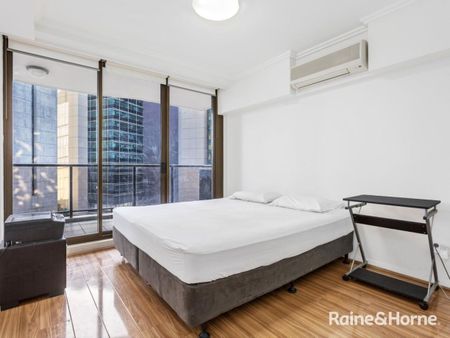 EXCELLENT CBD LOCATION -Large Two Bedroom Apartment - Photo 4