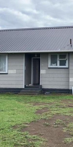 Charming three-bedroom home in Castlecliff - Photo 1