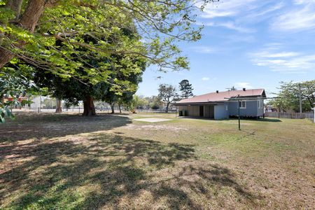 5 Banksia Avenue, Andergrove QLD 4740 - House For Rent - $572 - $628 | Domain - Photo 3