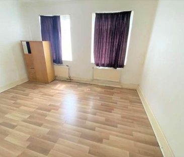 Mitcham Road, London, E6 - Photo 2