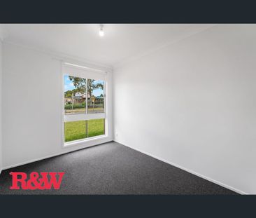 69 Anthony Drive, Rosemeadow, NSW 2560 - Photo 4