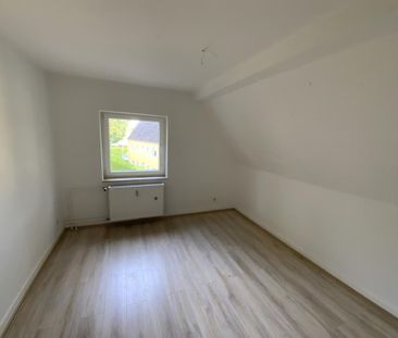 Tolle 3 Zimmer-Wohnung im Dachgeschoss in Wetter Altwetter! - Photo 2
