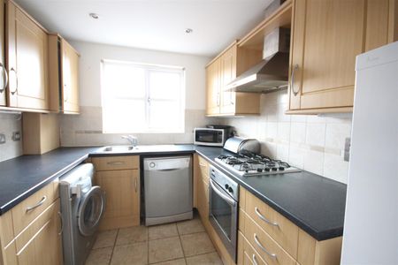 1 bedroom Apartment to let - Photo 4