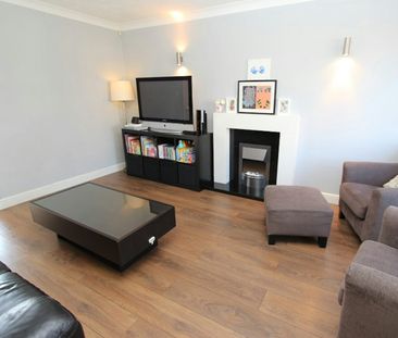 Detached house to rent on - Photo 5