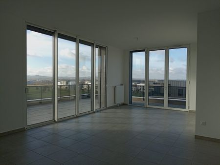 BEZANNES- Appartement T4 de 96m2 avec terrasse de 56m2 avec garage et stationnement, disponible en janvier 20 - Photo 4