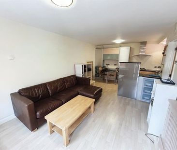 1 BED Flat To rent - Photo 2