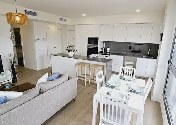 Passeig del Mare Nostrum, Badalona, Catalonia 08918