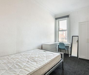 4 bedroom flat to rent - Photo 6