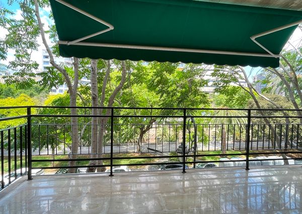 Magnifico apartamento en el Paseo Mallorca, Palma. Terraza, sin muebles, parking, 4 dormitorios.