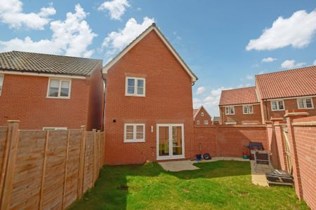Nightingale Way, Martlesham, Woodbridge, Suffolk, IP12 4UJ - Photo 2