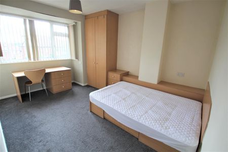 Becketts Park Crescent, Headingley, LS6 3PH, Leeds - Photo 2