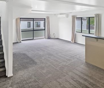 Townhouse 3bdrm/2bthm/Dble Garage - Photo 4