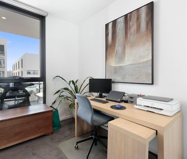 LUXURIOUS NEAR NEW APARTMENT IN THE HEART OF OAKLEIGH - Photo 1