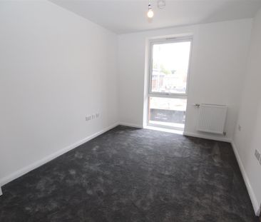 2 bedroom Apartment to let - Photo 5