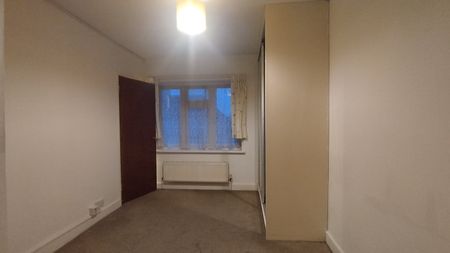 Sycamore Avenue, London - Photo 2