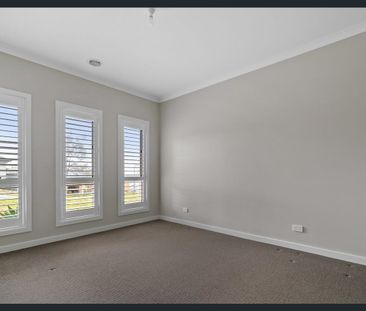 Prime Position, Perfect Home! - Photo 6