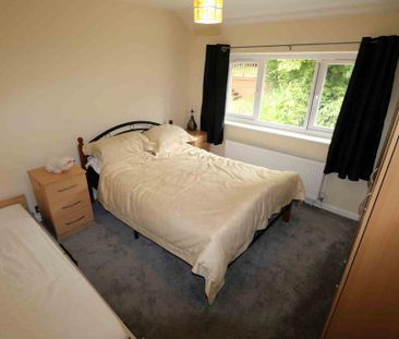 3 bedroom semi-detached house to rent - Photo 6