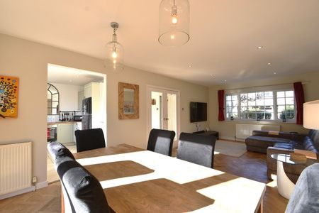 Angas Court, WEYBRIDGE, KT13 - Photo 2