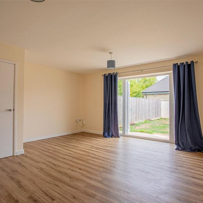 3 bedroom semi-detached house to rent - Photo 1