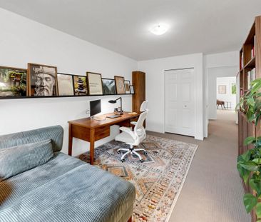 For Lease - 229 Dicenzo Drive, Hamilton, Ontario - Photo 1