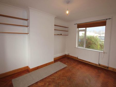 3 bedroom semi-detached house to rent - Photo 2