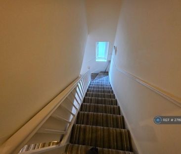 2 bedroom semi-detached house to rent - Photo 2