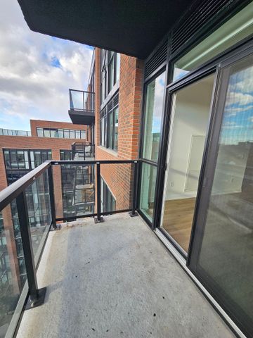 For Lease - 2300 St Clair Avenue Unit# 901, Toronto, Ontario - Photo 4