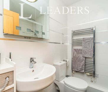2 bedroom apartment to rent Maritime Walk, Southampton, SO14 - Photo 6