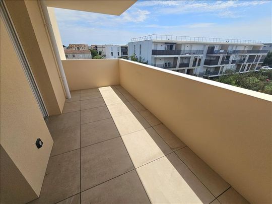 4 pièces - 81 m² - 3ème étage - Colocation non autorisée - Photo 1