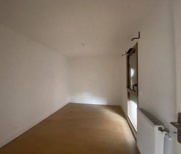 Location Appartement 2 pièces 44m² BORDEAUX 33100 - Photo 2