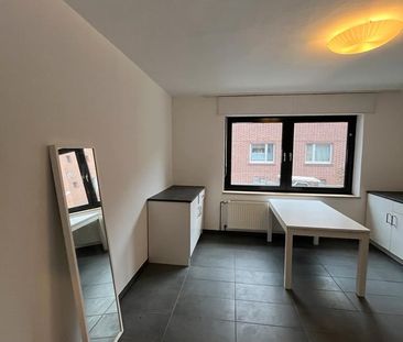 Helle 2-Zimmer Wohnung im EG in Hürth mit EBK - Photo 1