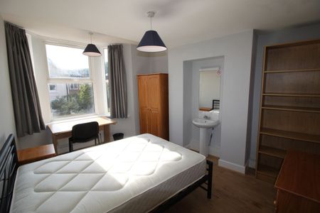 8 Bed Terraced House, Livingstone Road, SO14 - Photo 5