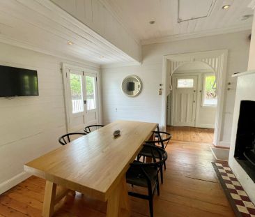 Guyong Cottage In Convenient Location! - Photo 5