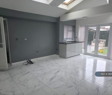 6 bedroom semi-detached house to rent - Photo 2