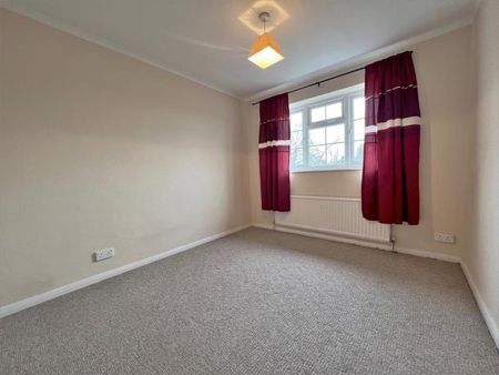 3 bedroom apartment to rent - Photo 4