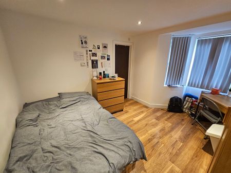 2 Bed Student Accommodation - Photo 3