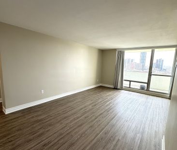 For Lease - 1 Massey Square Unit# 1214, Toronto, Ontario - Photo 5