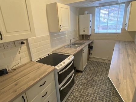 2 bedroom apartment to rent - Photo 2