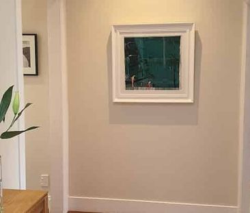 Charming 3BR Home with Harbour Views - Photo 5